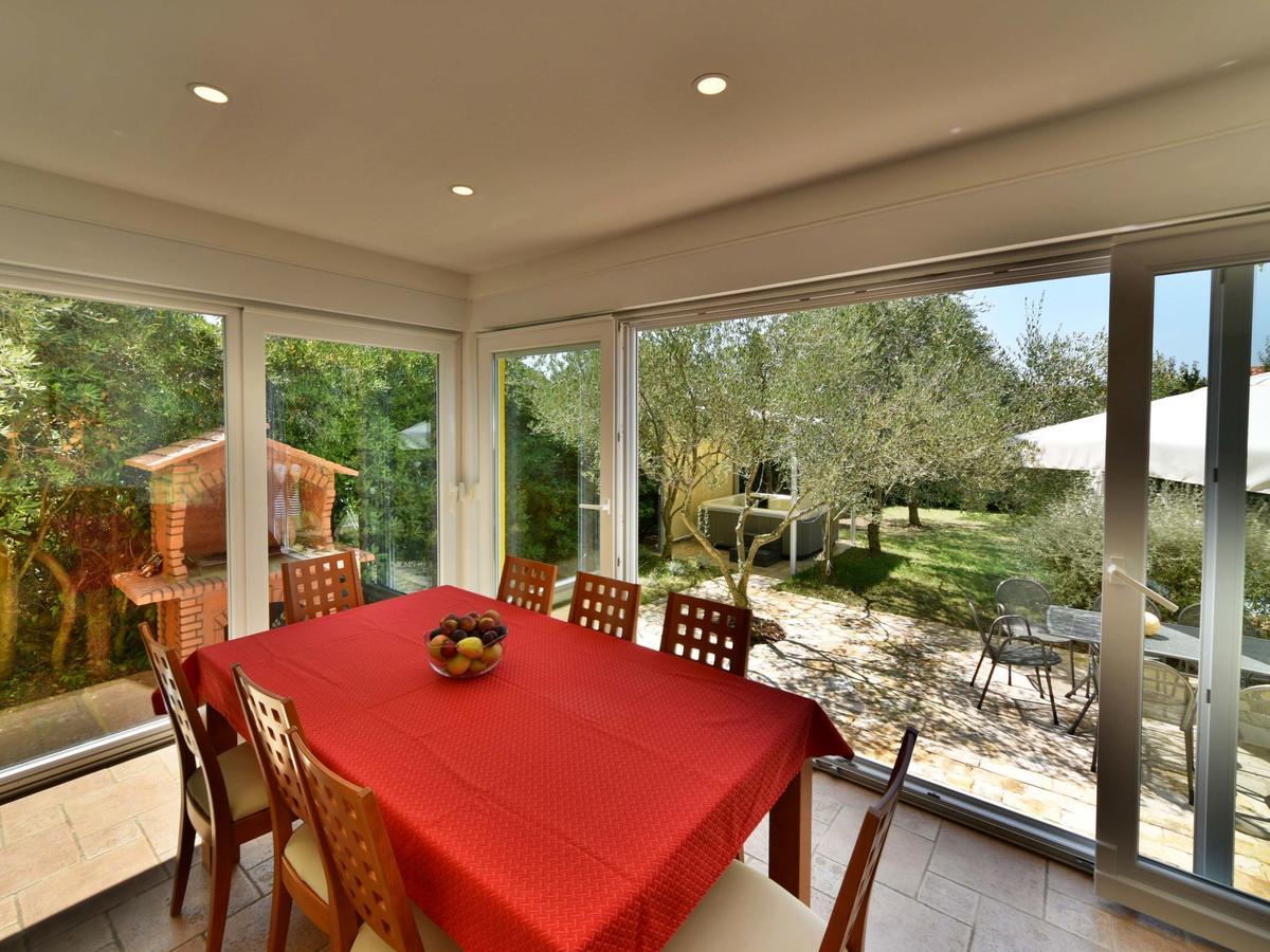 דיקלו Villa Yellow House By Interhome מראה חיצוני תמונה