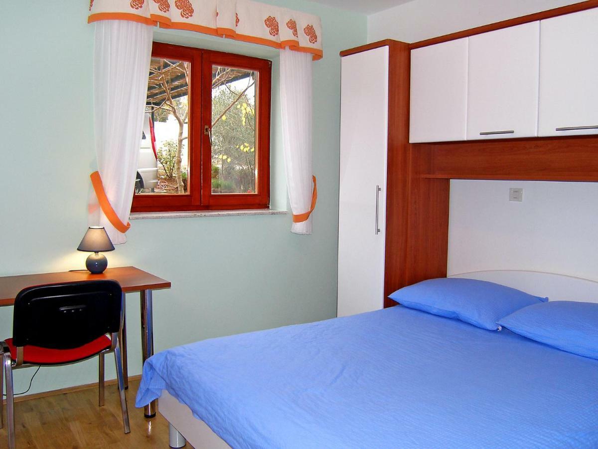 דיקלו Villa Yellow House By Interhome מראה חיצוני תמונה