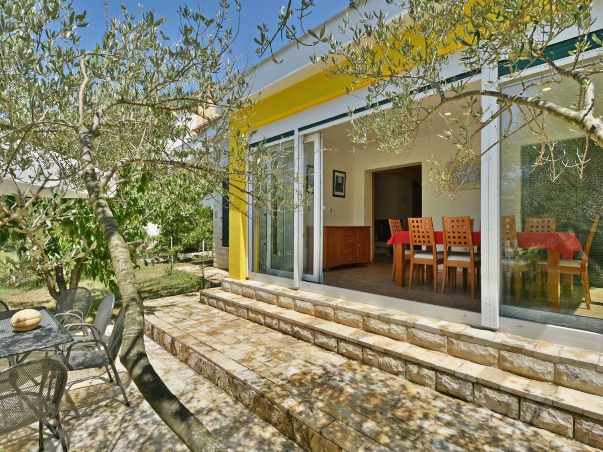דיקלו Villa Yellow House By Interhome מראה חיצוני תמונה